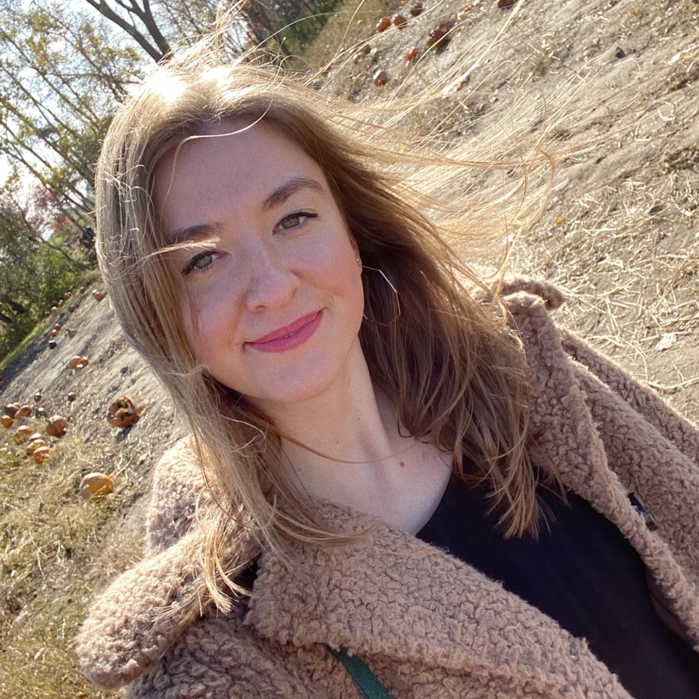 Meet your Posher, Eva